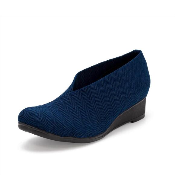 NEW CHARLESTON SHOE CO. women's cape herringbone shoes in navy